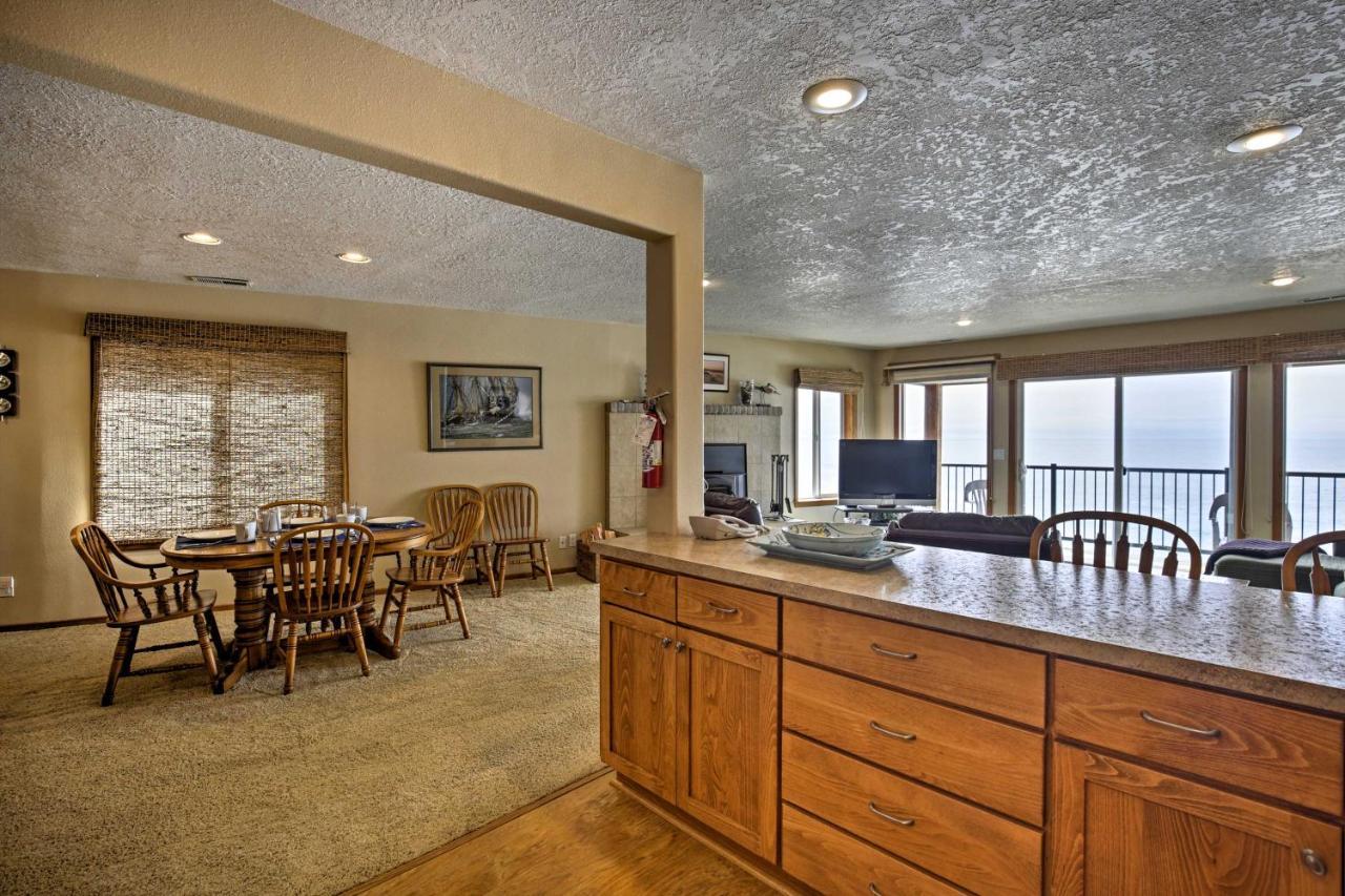 Lincoln Beach Condo With Balcony And Ocean Views! Bagian luar foto